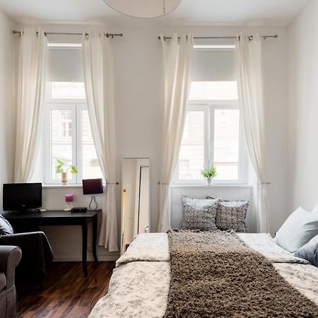 Luxurious And Spacious 5 Min Walk To City Center, 1-2 Vienna Exterior photo